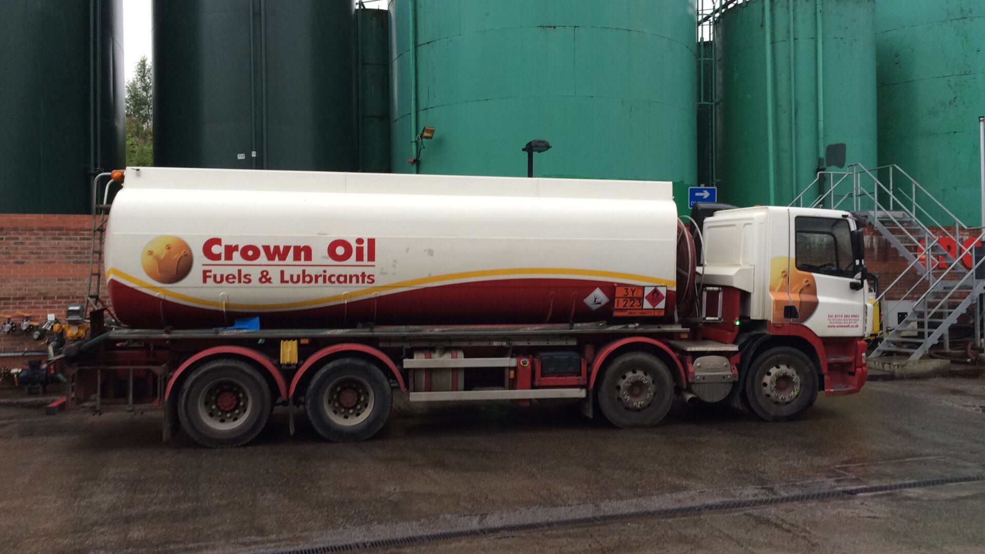 a-day-on-an-oil-tanker-with-a-fuel-delivery-driver-crown-oil